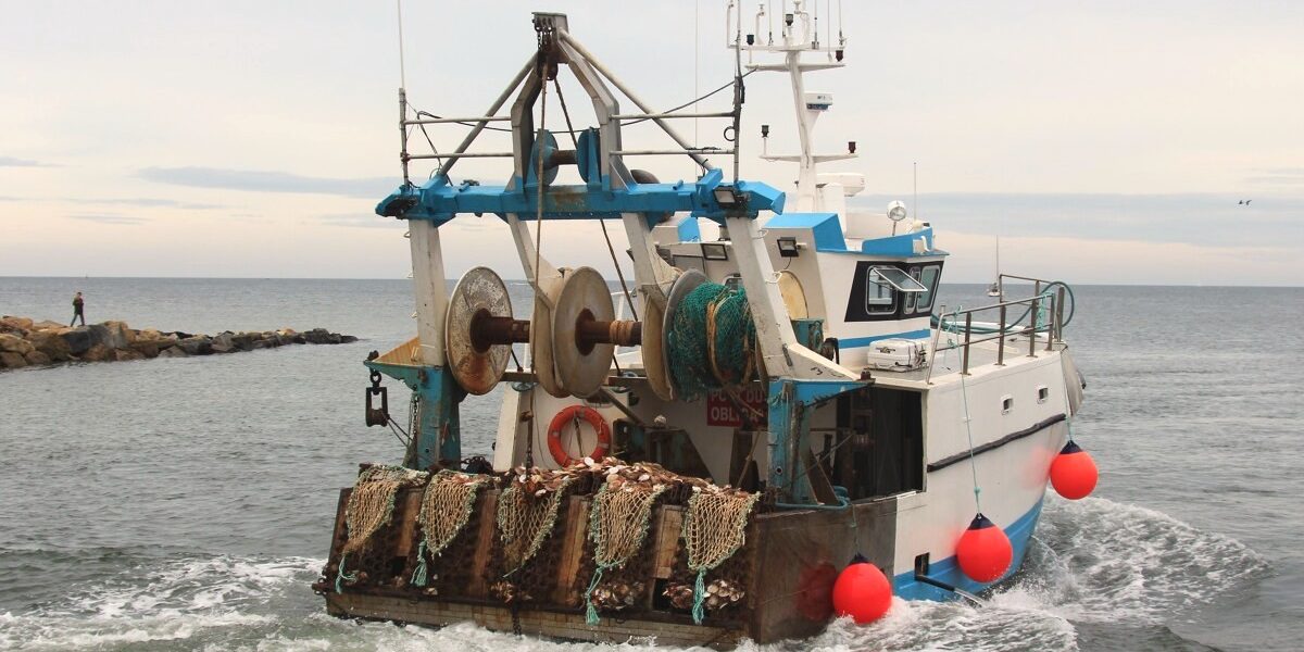 bateau de pêche coquille saint jacques courseulles crédit C2NT