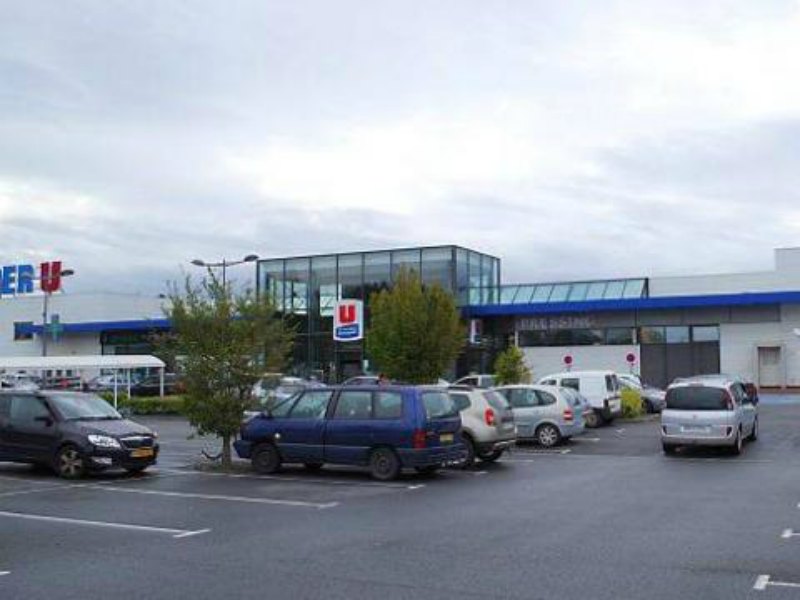 Aire de camping car Privee de Hyper U a DOUVRES LA DELIVRANDE Calvados Normandie