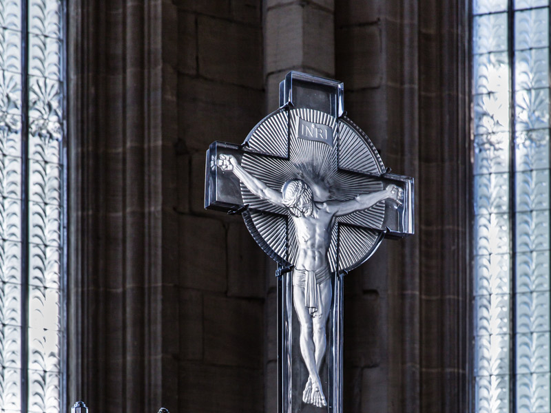 Detail vitrail Chapelle Dou