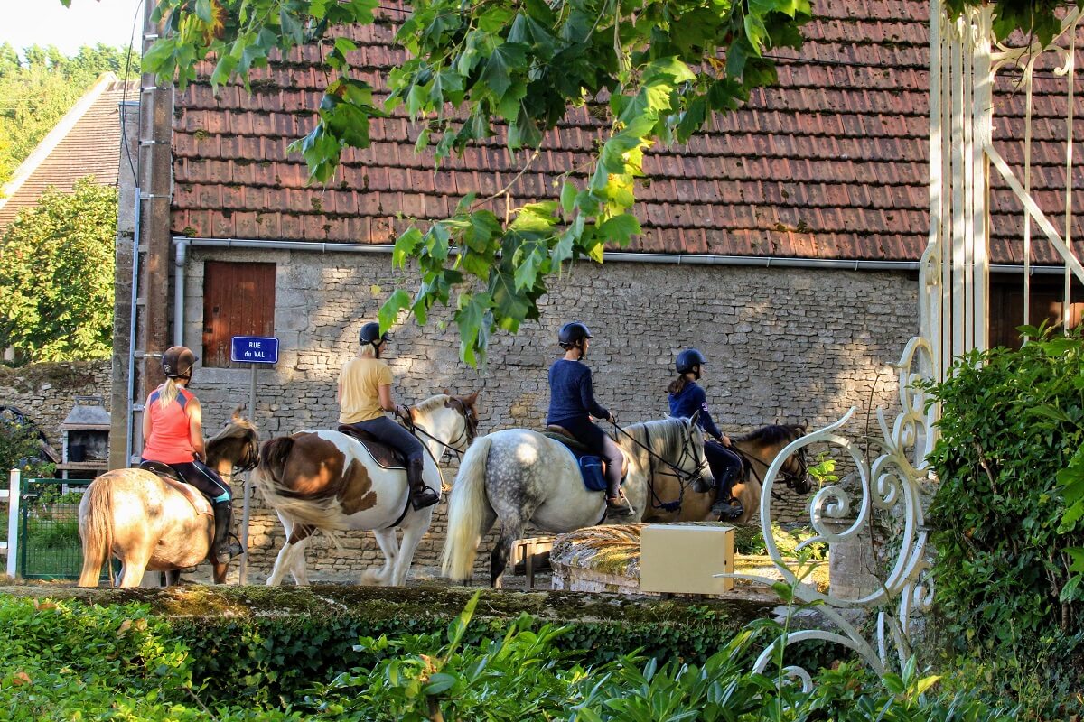 balade a cheval en campagne douvres la delivrande