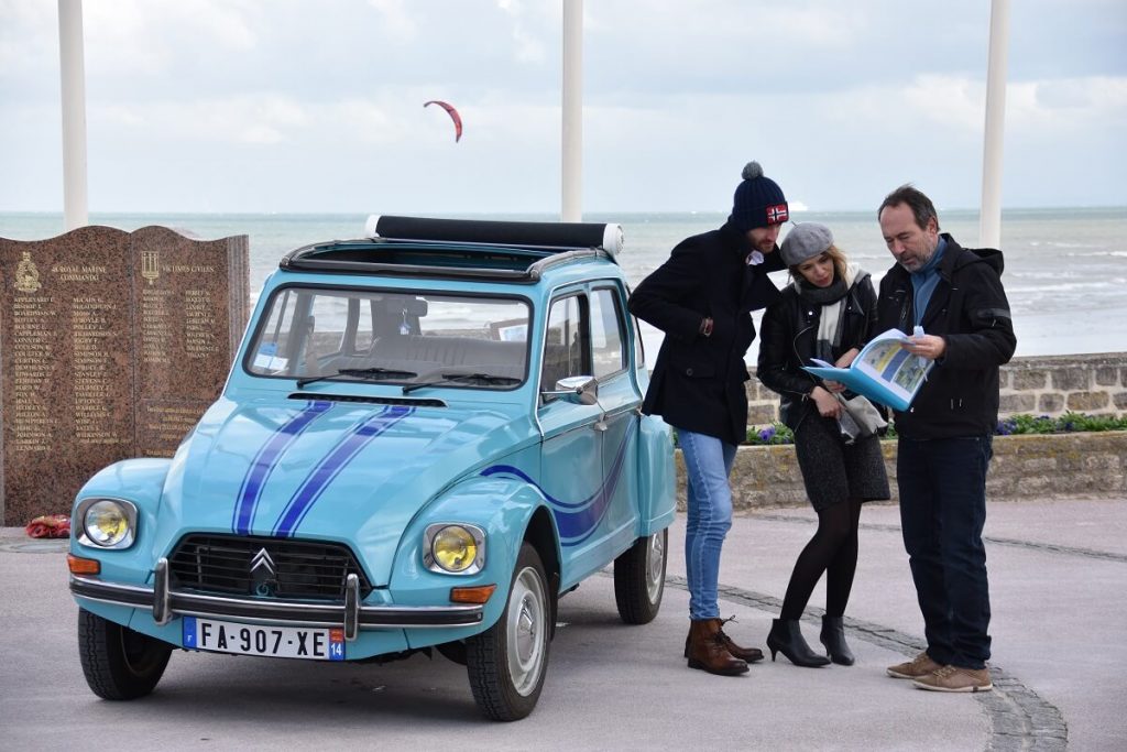 Balade insolite vintage en Citroën Dyane avec Normandy Classic Tour, découverte de la Côte de Nacre, Douvres-la-Délivrande et la campagne, Calvados, normandie, tour guidé, véhicule ancien