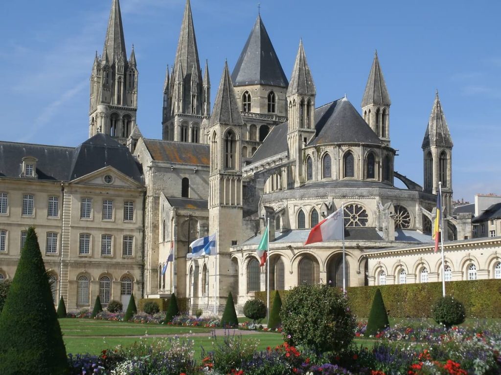 de mannenabdij in Caen