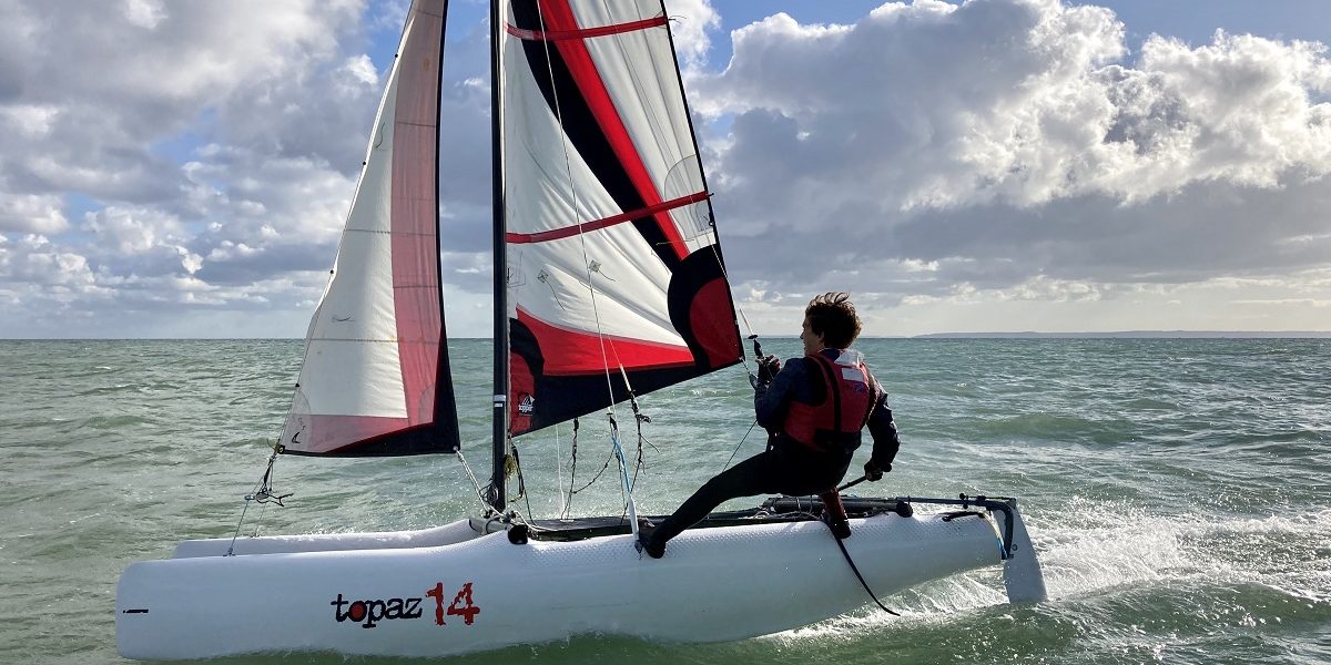 catamaran 12