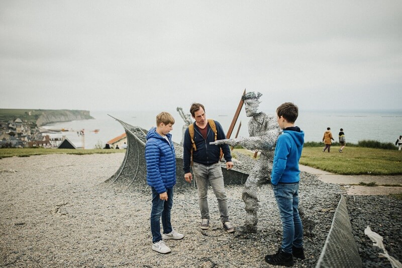 Arromanches D-day landing beaches with children and teenagers - photo : Coraline et Léo