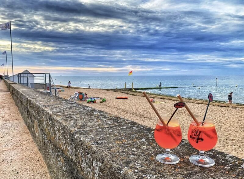 boire un verre langrune sur mer credit langrune sur mer