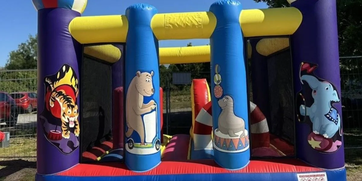 circus park structures gonflables courseulles credit circus park 2