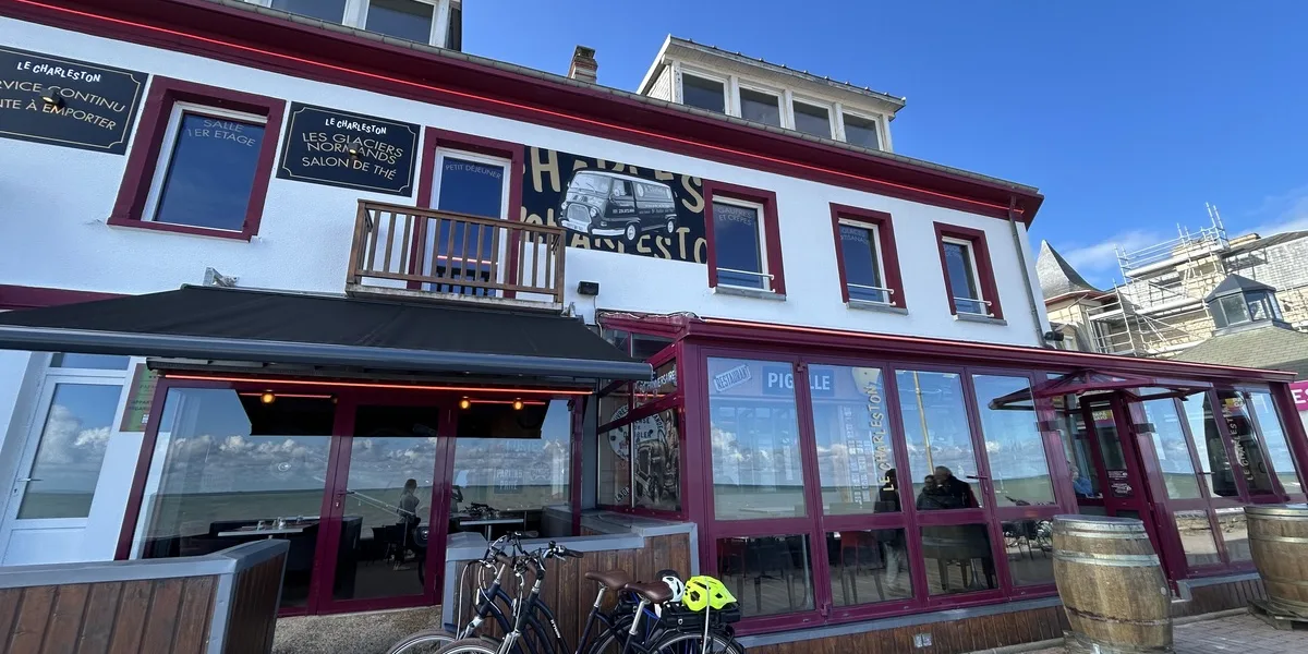 le charleston facade saint aubin
