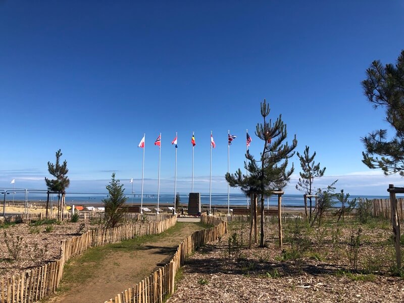 langrune-sur-mer place du 6 juin côte de nacre