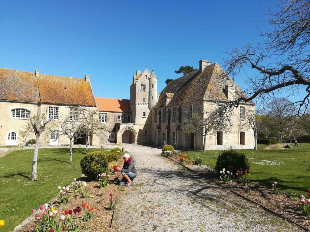 prieuré saint gabriel brecy